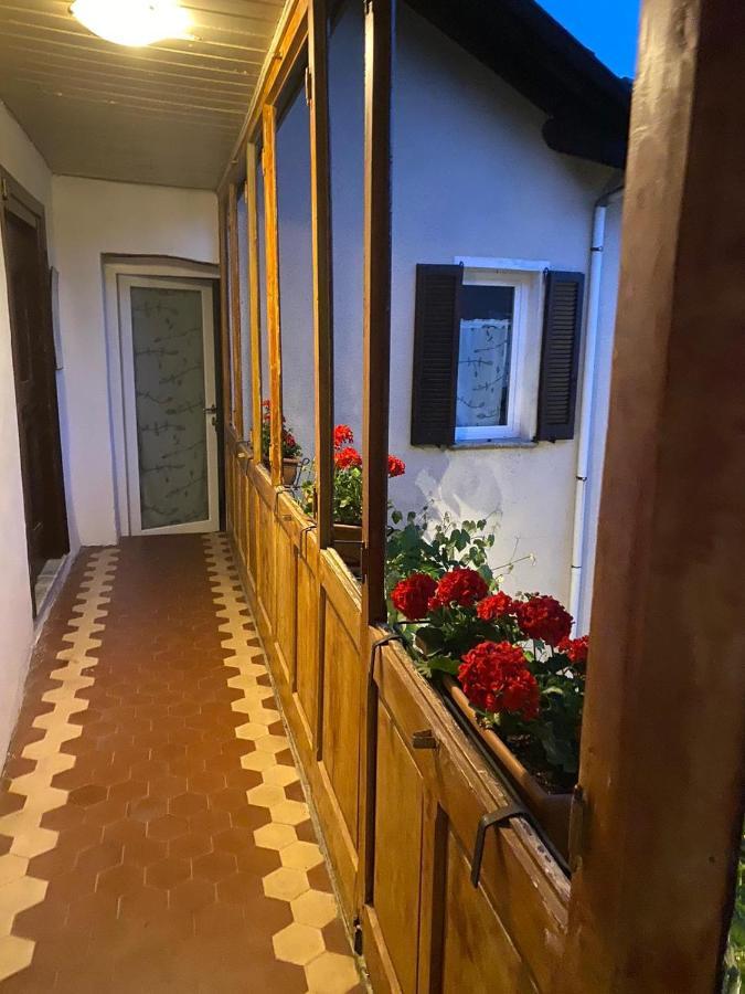 דירות Castiglione dʼIntelvi Casa Olmi Dependance מראה חיצוני תמונה