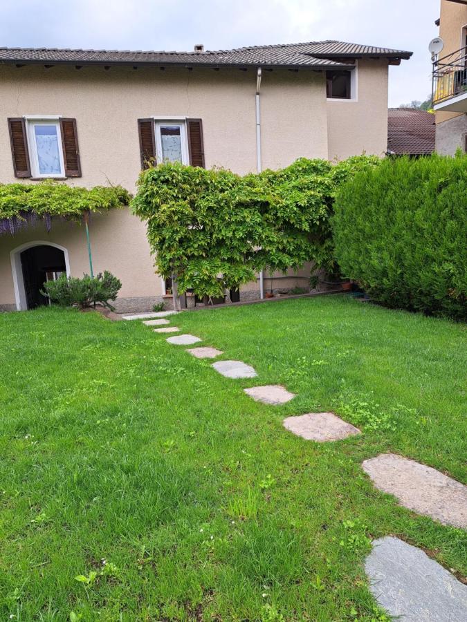 דירות Castiglione dʼIntelvi Casa Olmi Dependance מראה חיצוני תמונה